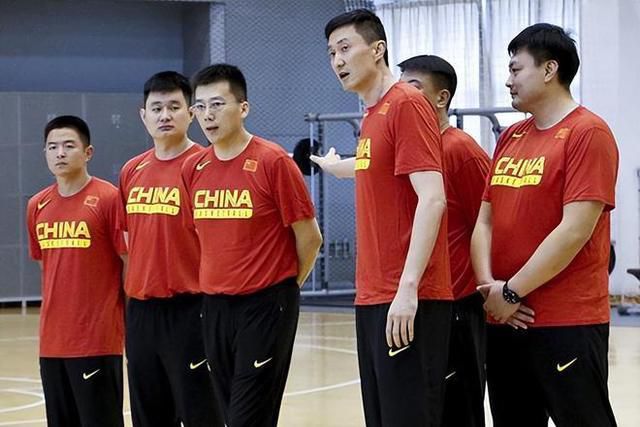 世界体育报的消息，巴萨与安特卫普的赛前拉波尔塔与哈维会面交换意见。